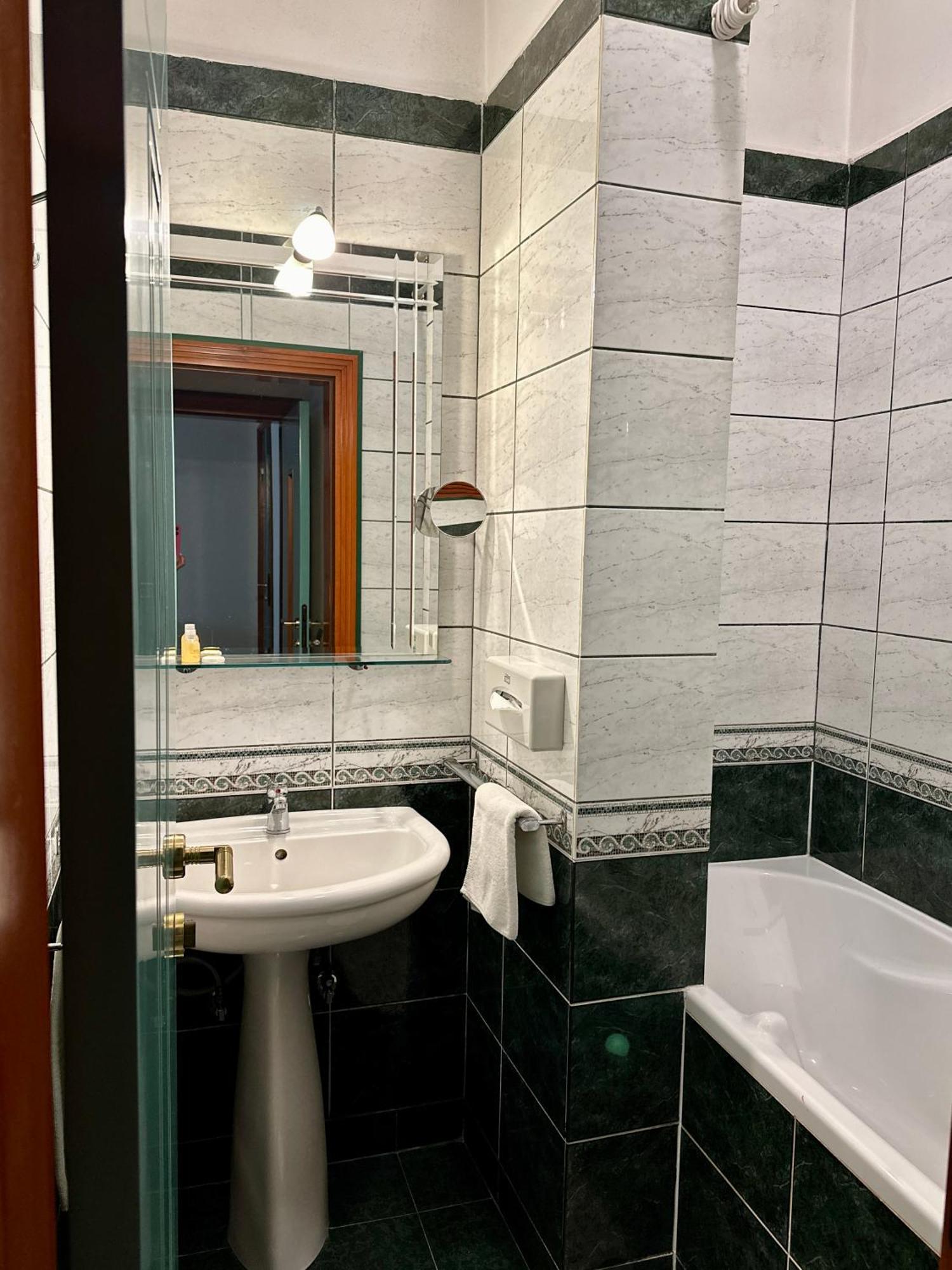 Central 25 Podgorica Zewnętrze zdjęcie